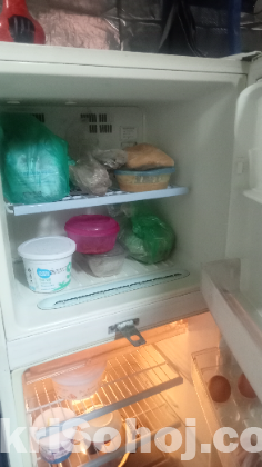 Refrigerator বিক্রয় করা হবে।